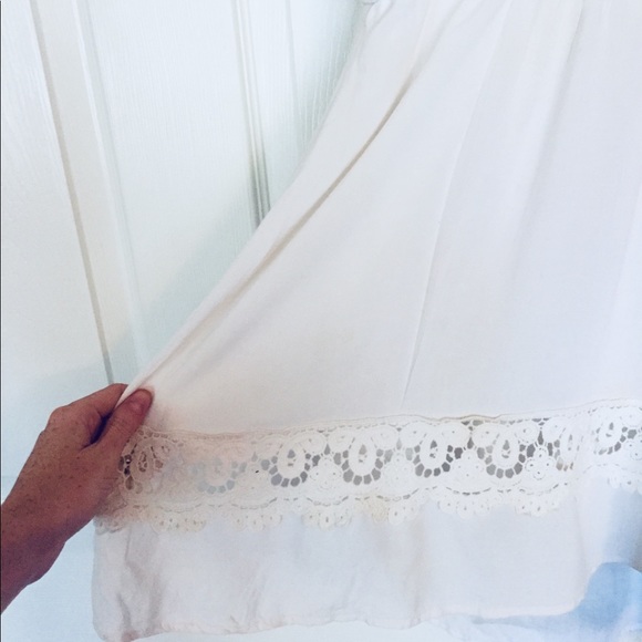 Cute White Dress - Picture 4 of 5